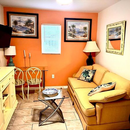 ~ Cozy In-Law Apartment Close To Siesta Key ~ Sarasota Exteriör bild