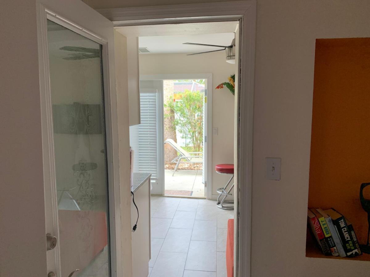 ~ Cozy In-Law Apartment Close To Siesta Key ~ Sarasota Exteriör bild